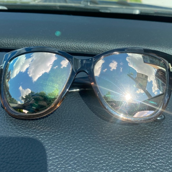 Tom For Anoushka Sunglasses - Picture 2 of 12